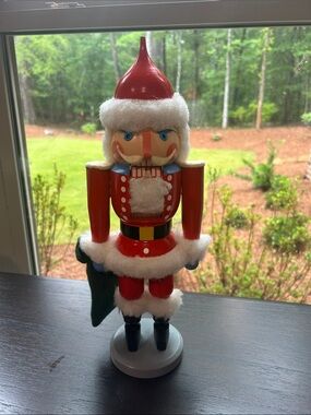Vintage Erzgebirge Expertic Santa Claus Nutcracker Wooden Figurine